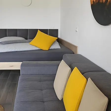Apartment, Private Garage, Balcony, Smart Check In Lejlighed *