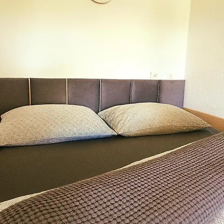 דירה Apartment, Private Garage, Balcony, Smart Check In